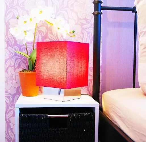 鲁默尔斯博格伯特安奥斯克罗茨公寓 * 柏林